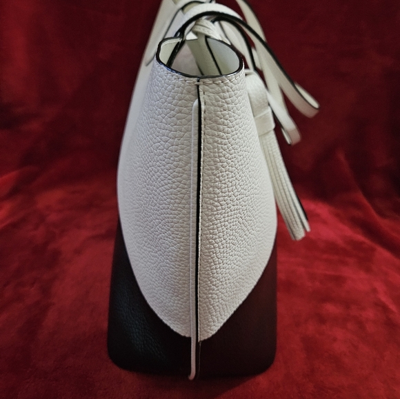 Tory Burch Perry Two-Tone Black and White Large Leather Tote with Tassel - Picture 6 of 16